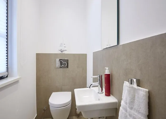 Reetland Am - Premium Reetdachvilla Mit 3 Schlafzimmern, Sauna Und Kamin F14 Dranske